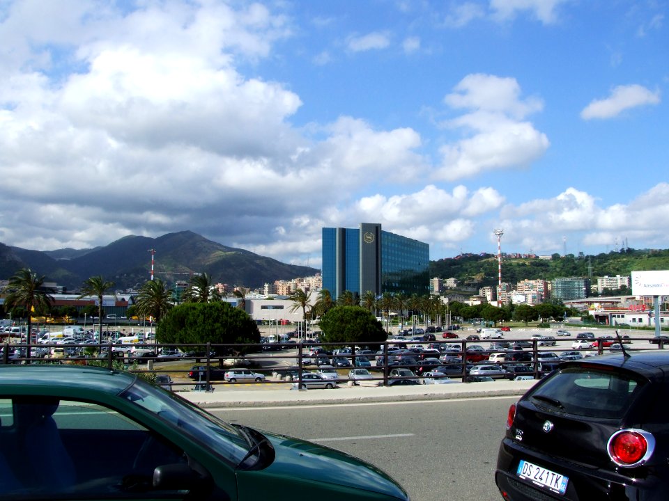 Genova-Airport-Liguria-Italy - Creative Commons by gnuckx