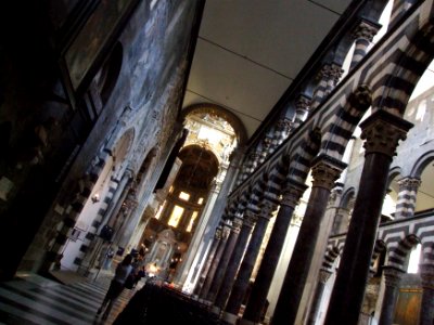 Cathedral San Lorenzo Genova Liguria Italy - Creative Commons by gnuckx