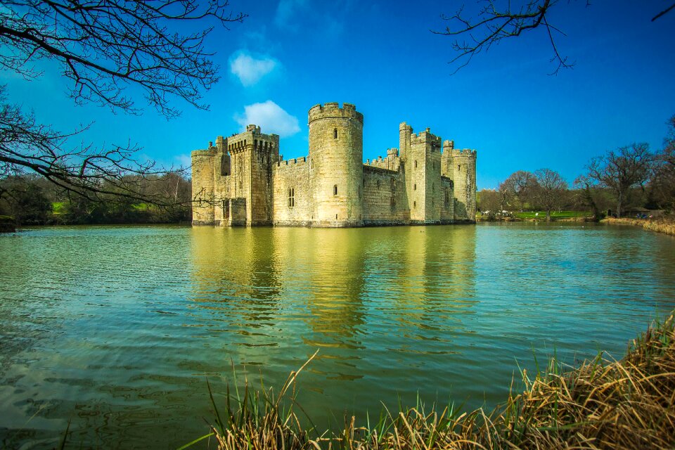 Bodiam castle monument england