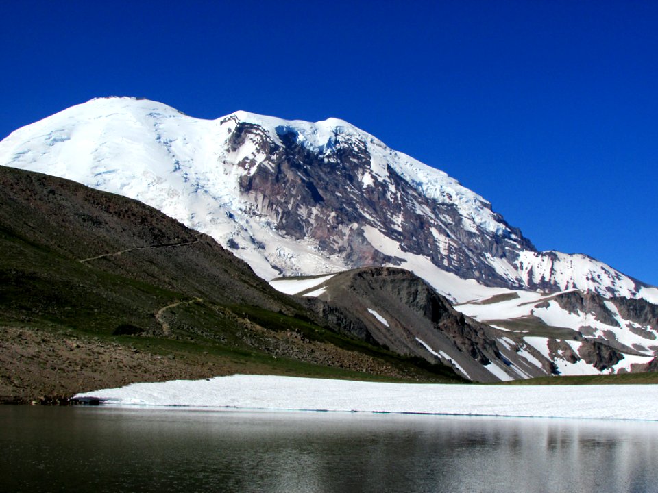 Frozen Lake at Mt. Rainier NP in WA