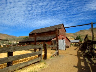 Murtha Ranch at Cottonwood Canyon SP in OR