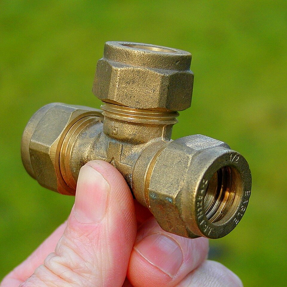 Connection brass construction
