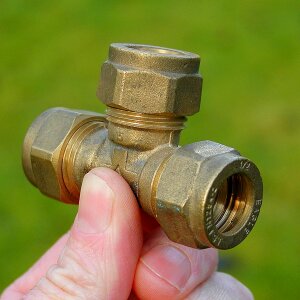 Connection brass construction