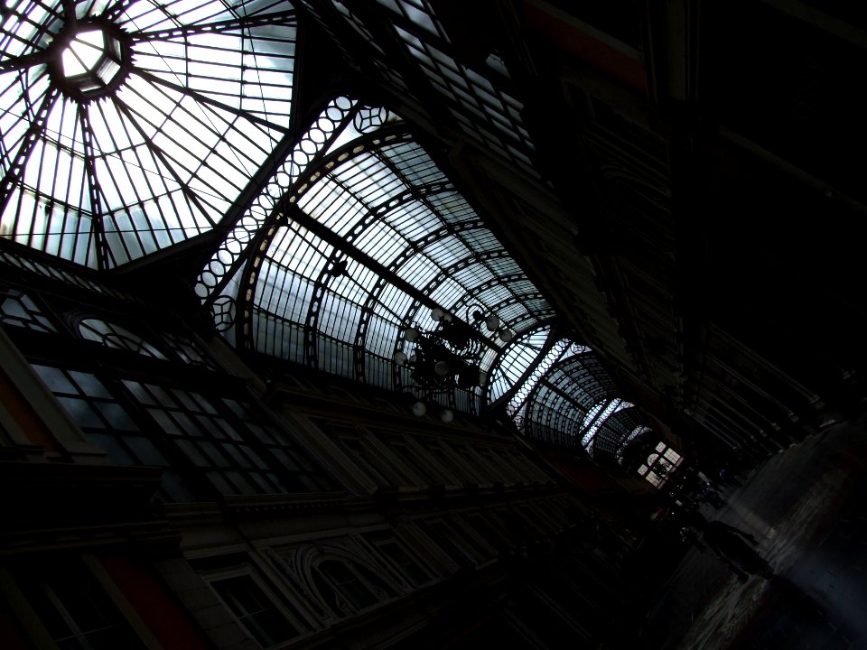 Genova-Galleria-Liguria-Italy - Creative Commons by gnuckx