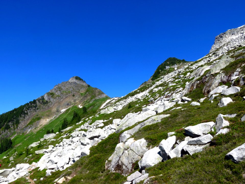 Hidden Lake Trail at North Cascades NP in WA