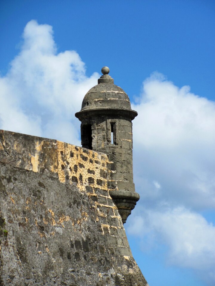 Wall stone architecture