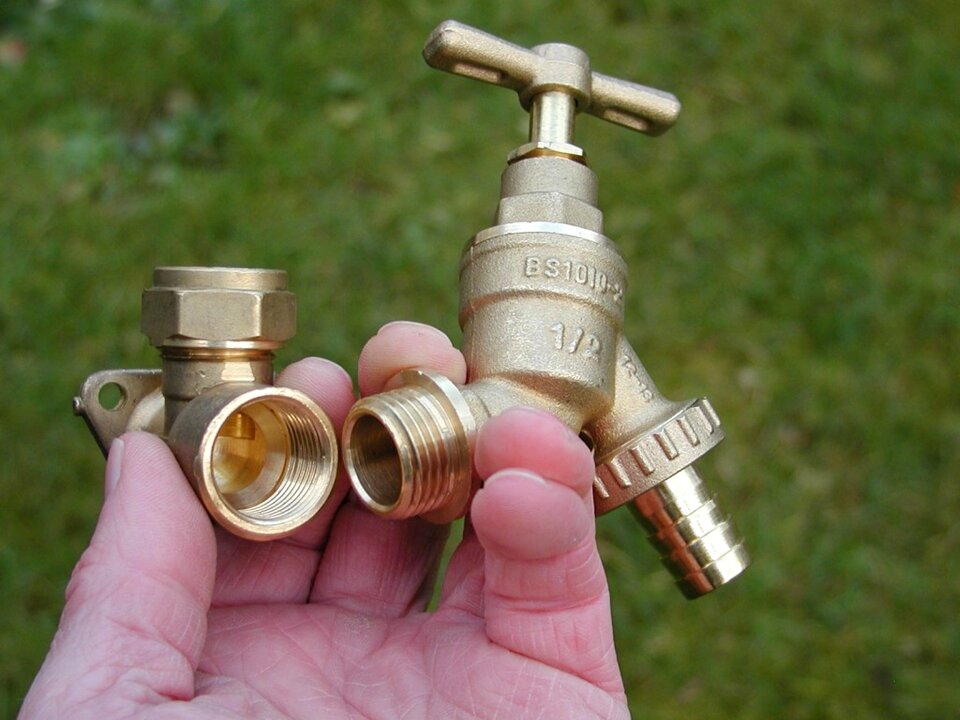Connection brass construction