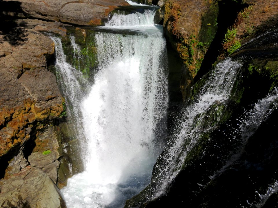 Lower Lewis River Falls in WA