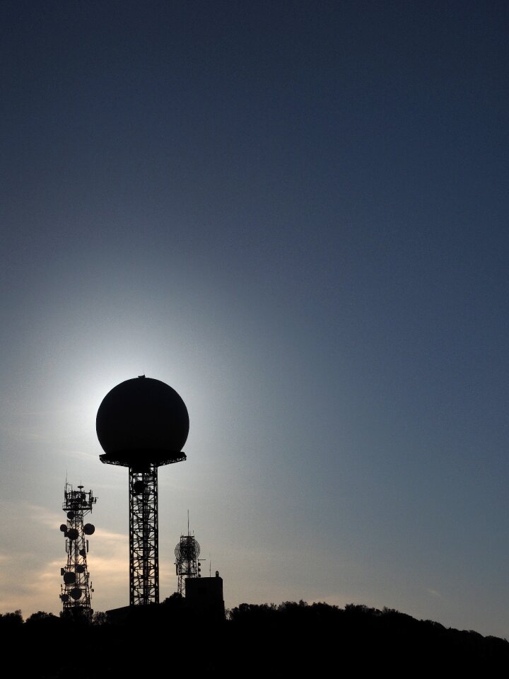 White ball transmitter