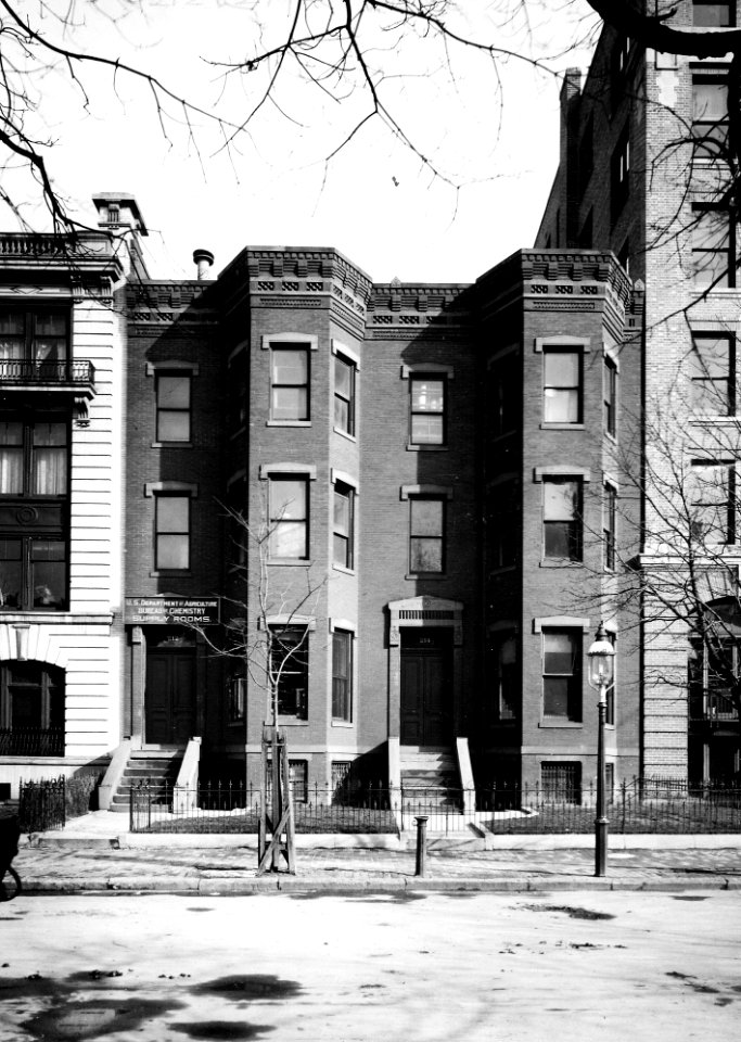 1912 (ca) 212-214 13th St SW USDA Construction Photo Collection (1)