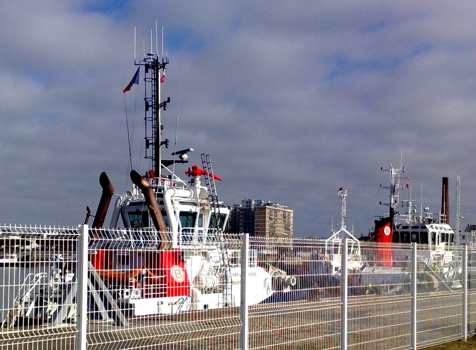 PILOT BOATS - SAINT NAZAIRE - FRANCE