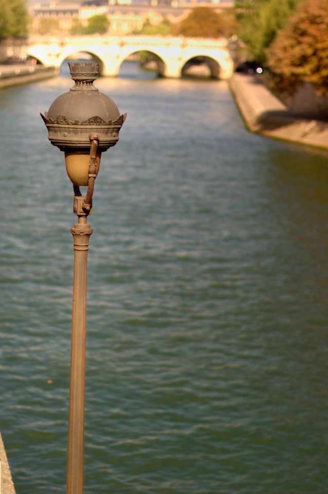 Quai des Grands Augustins, place Saint-Michel Paris France - creative commons by gnuckx