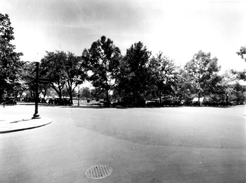 1932 (July 1) Looking SW from 12th Street USDA Construction Photo Collection (1)