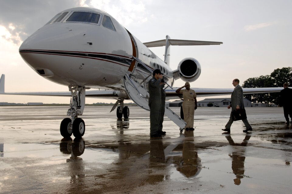 Private airport jet