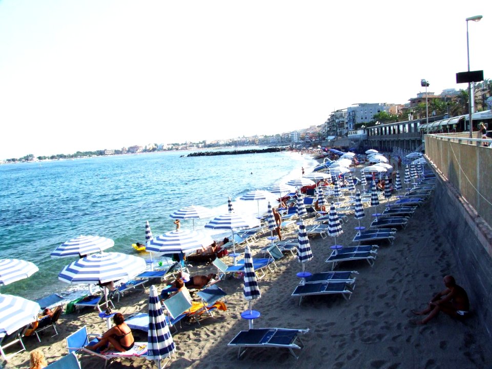 Giardini Naxos-Messina-Sicilia-Italy - Creative Commons by gnuckx