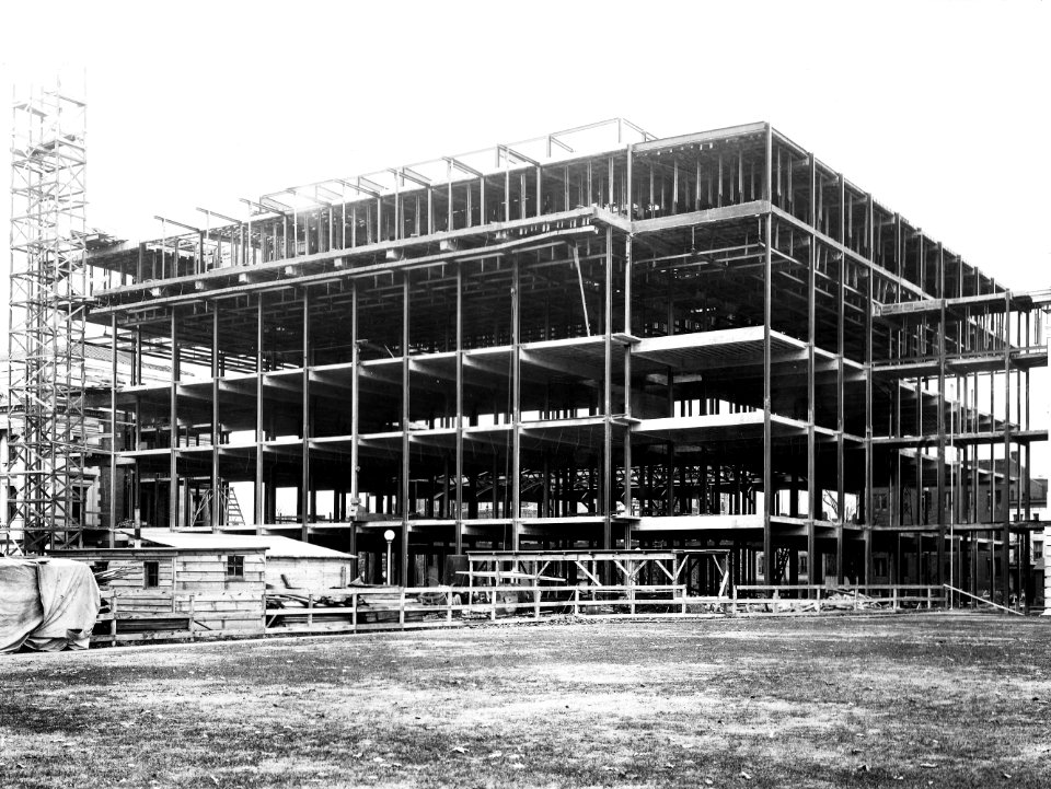 1928 (Dec 1) A Section Admin Bldg looking SE USDA Construction Photo Collection (1)