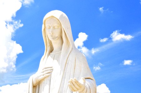 Virgin Mary Medjugorje - Hotel Pansion Porta - Bosnia Herzegovina - Creative Commons by gnuckx