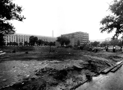 1932 (Aug 1) South Bldg progress photo from 12th and C Sts looking NW USDA Construction Photo Collection (1)