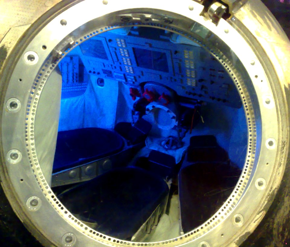 SOYUZ SPACECRAFT - USS INTREPID MUSEUM - NEW YORK - USA