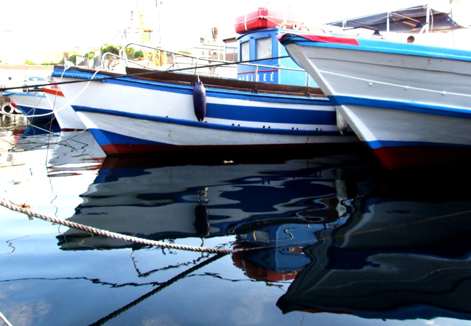 Porto Ulisse-Ognina-Catania-Sicilia-Italy - Creative Commons by gnuckx