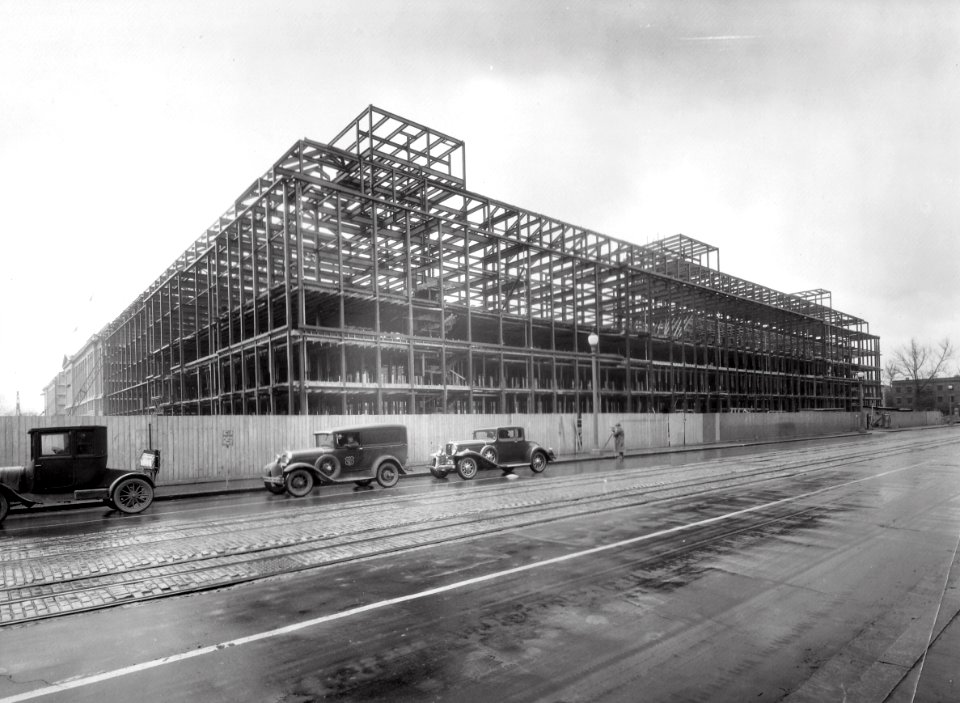 1933 (Apr 1) South Bldg, 14th and B Sts looking SE USDA Construction Photo Collection (1)