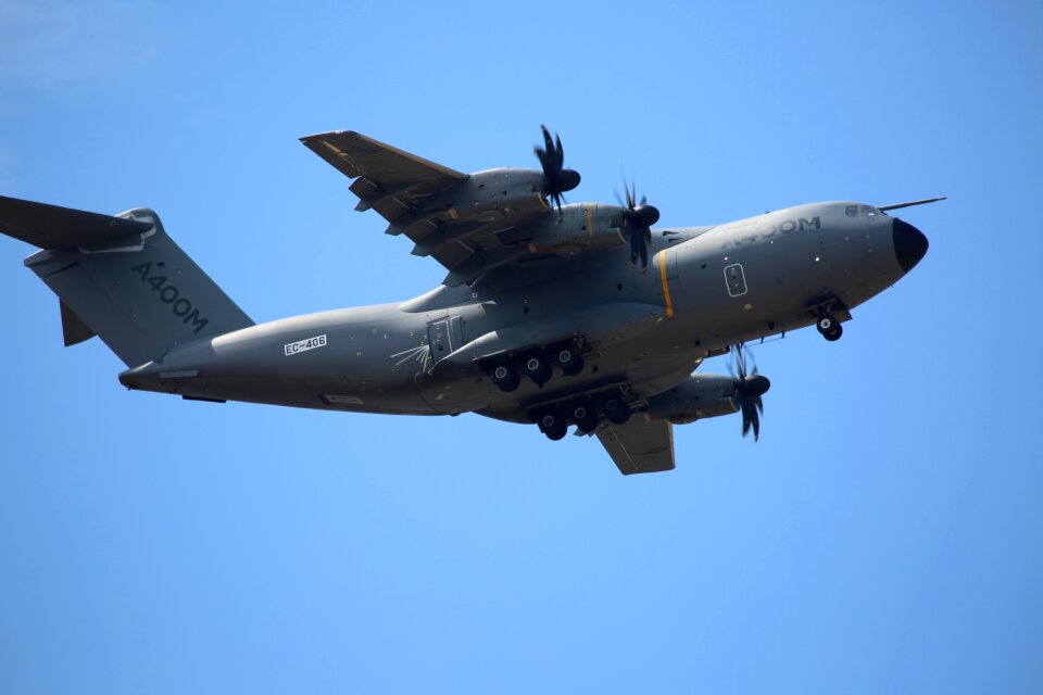 Airbus a400m flight