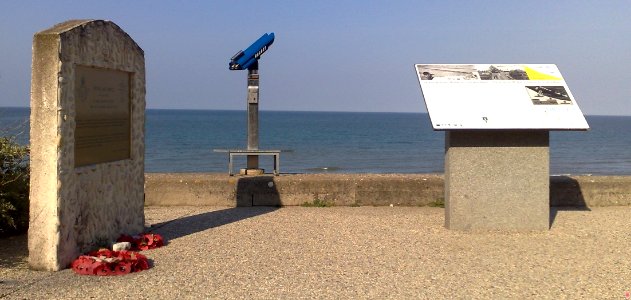 ROYAL AIR FORCE SIGNALS MEMORIAL - OMAHA BEACH - NORMANDY - FRANCE