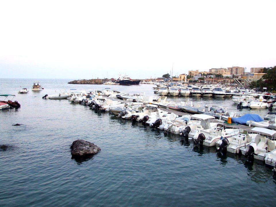 DSCF5604-Porto Ulisse-Ognina-Catania-Sicilia-Italy-Castielli CC0 HQ