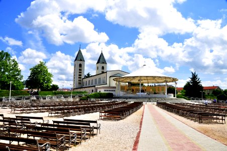 Saint James Church (St. Jakov) Medjugorje - Hotel Pansion Porta - Bosnia Herzegovina - Creative Commons by gnuckx