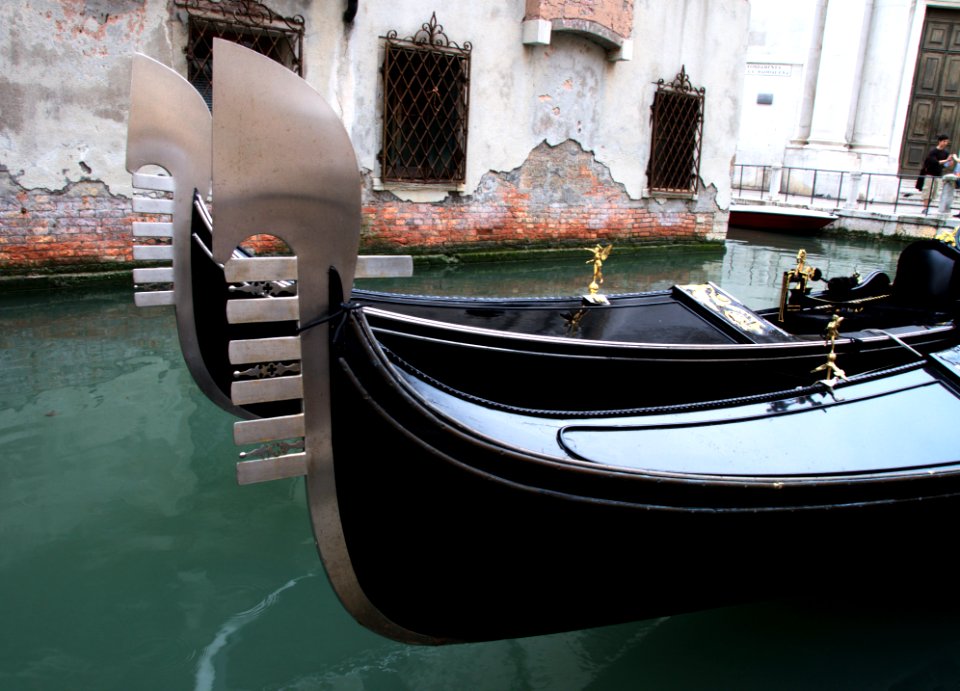 Gondola of Venice Italy - Creative Commons by gnuckx