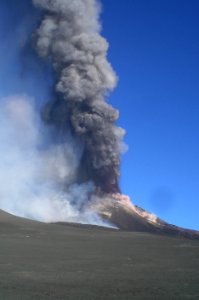 Etna Volcano Paroxysmal Eruption October 26 2013 - Creative Commons by gnuckx