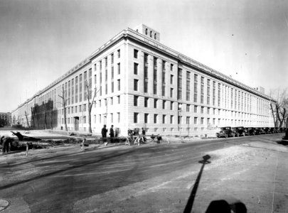 1933 (Dec 1) South Bldg, view from 12th and C Sts looking NW USDA Construction Photo Collection (1)
