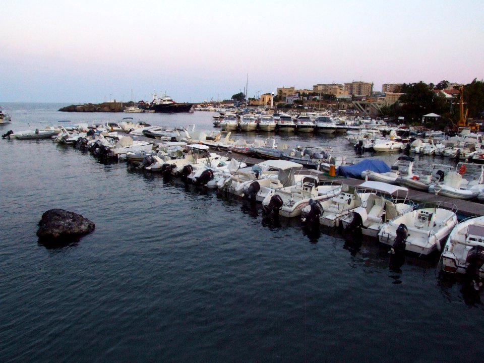 DSCF5607-Porto Ulisse-Ognina-Catania-Sicilia-Italy-Castielli CC0 HQ