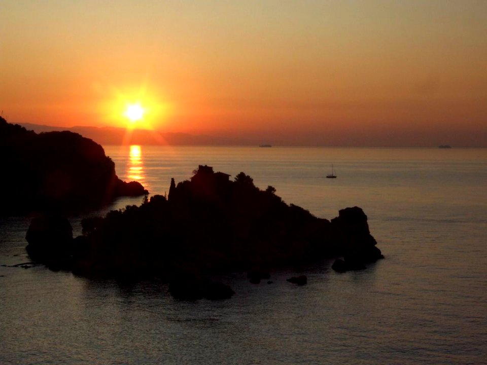 DSCF7814-Dawn Sunset-Isola Bella-Taormina-Sicilia-Italy-gnuckx CC0 HQ