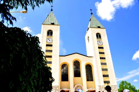 Saint James Church (St. Jakov) Medjugorje - Hotel Pansion Porta - Bosnia Herzegovina - Creative Commons by gnuckx