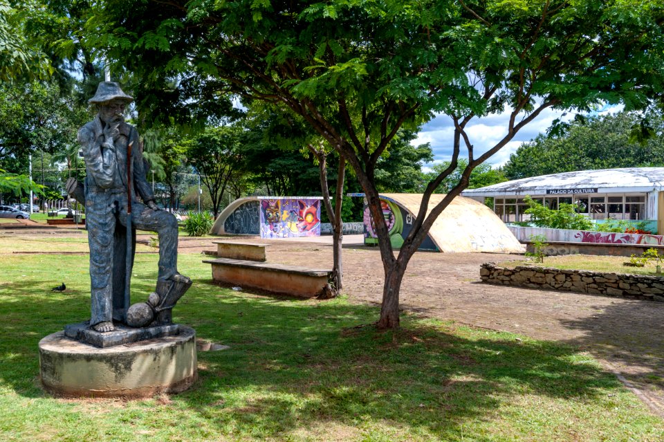 LeandroMoura PracaUniversitaria Goiania GO