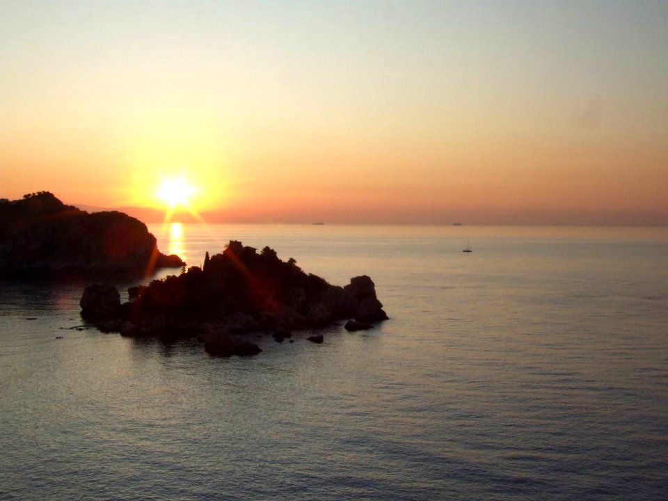 DSCF7822-Dawn Sunset-Isola Bella-Taormina-Sicilia-Italy-gnuckx CC0 HQ