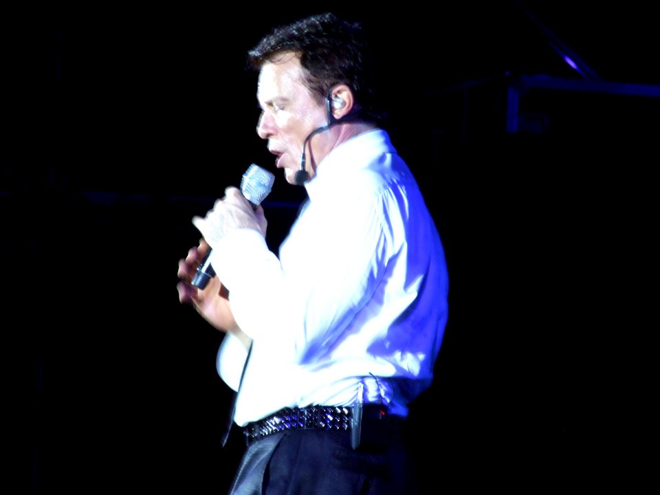 Massimo Ranieri Concert 2009 Taormina-Sicilia-Italy - Creative Commons by gnuckx