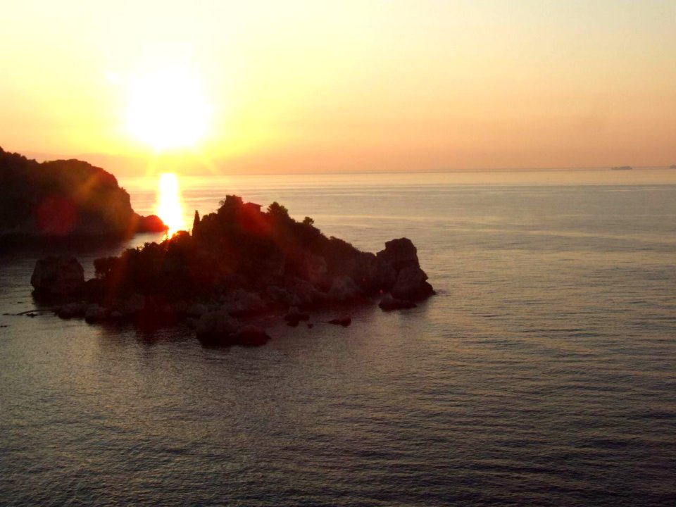 DSCF7878-Dawn Sunset-Isola Bella-Taormina-Sicilia-Italy-gnuckx CC0 HQ