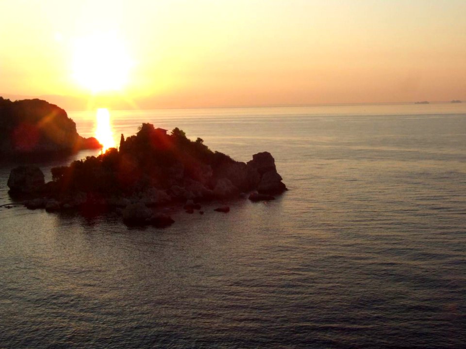 DSCF7880-Dawn Sunset-Isola Bella-Taormina-Sicilia-Italy-gnuckx CC0 HQ