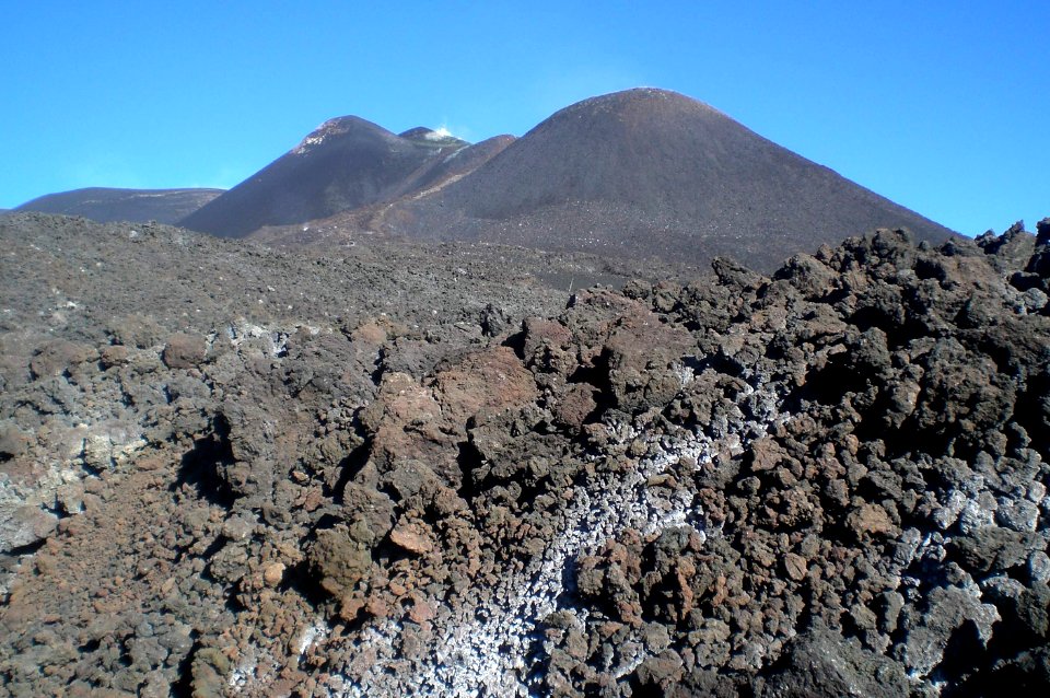 Addio Torre del Flosofo - Aftermath Etna Volcano Paroxysmal Eruption October 26 2013 - Creative Commons by gnuckx