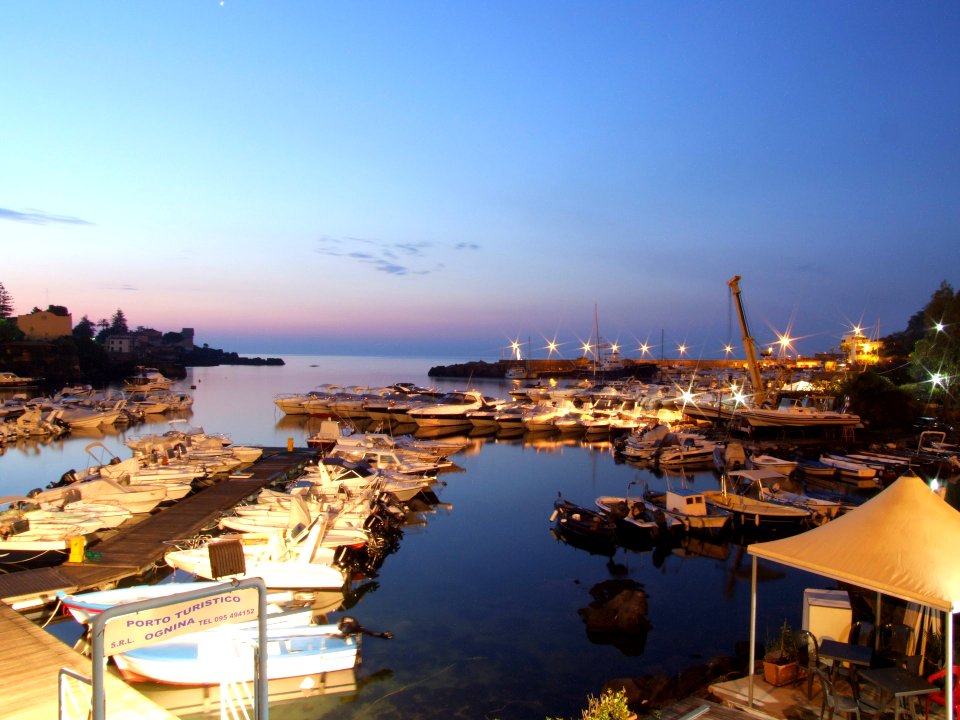Porto Ulisse-Ognina-Catania-Sicilia-Italy - Creative Commons by gnuckx