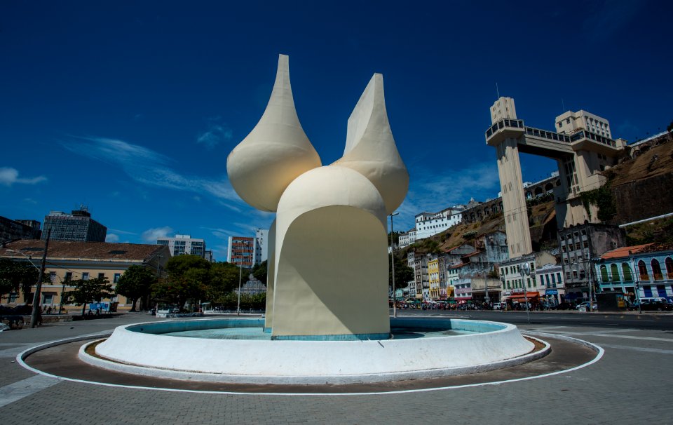 MARCIO FILHO MONUMENTO MARIO CRAVO SALVADOR BAHIA