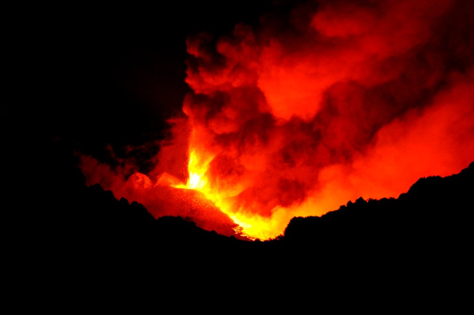 Etna Volcano Paroxysmal Eruption July 30 2011 - Creative Commons by gnuckx