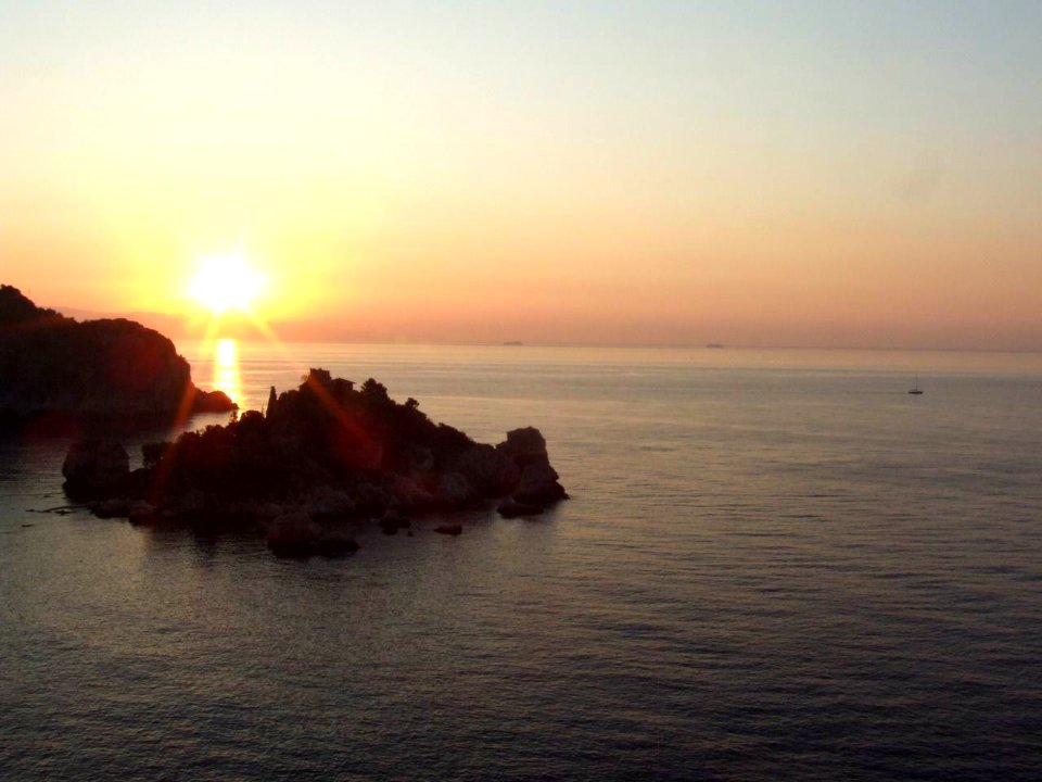 DSCF7834-Dawn Sunset-Isola Bella-Taormina-Sicilia-Italy-gnuckx CC0 HQ