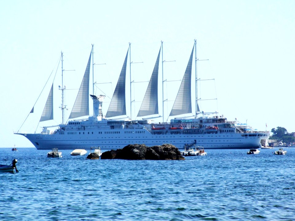 Club Med 2 -Giardini Naxos-Messina-Sicilia-Italy - Creative Commons by gnuckx