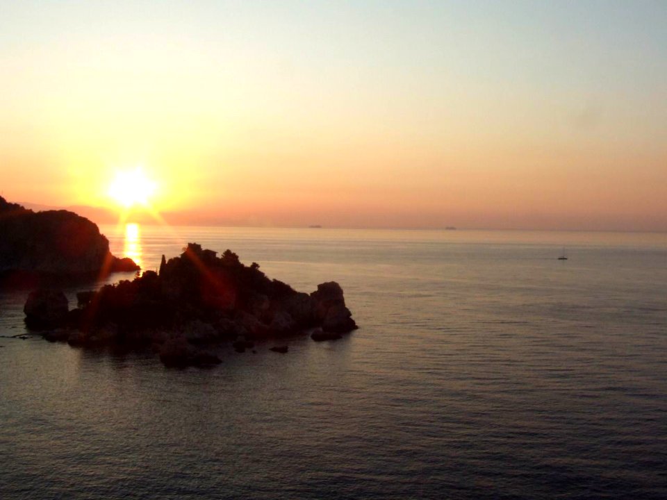DSCF7832-Dawn Sunset-Isola Bella-Taormina-Sicilia-Italy-gnuckx CC0 HQ