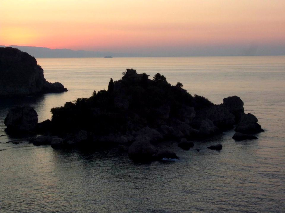 DSCF7757-Dawn Sunset-Isola Bella-Taormina-Sicilia-Italy-gnuckx CC0 HQ