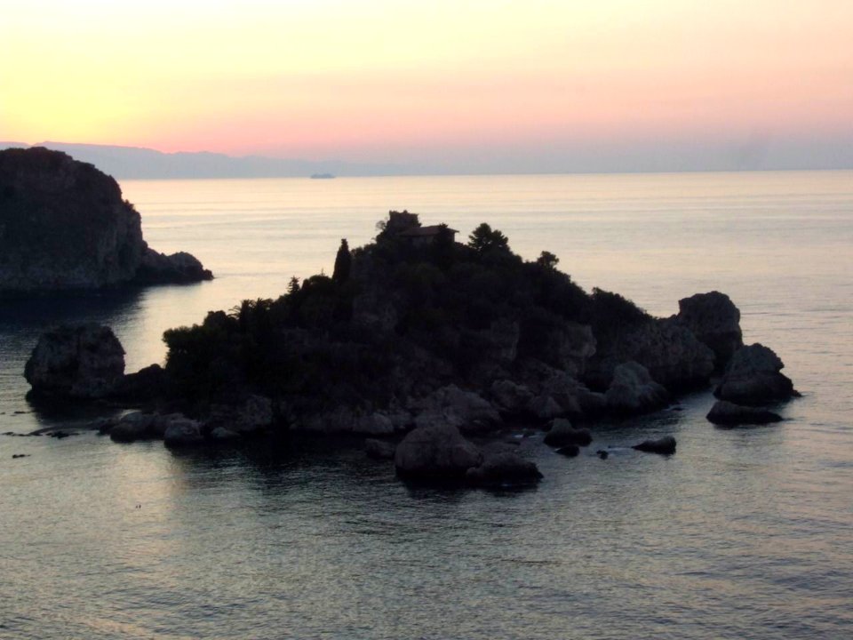 DSCF7756-Dawn Sunset-Isola Bella-Taormina-Sicilia-Italy-gnuckx CC0 HQ