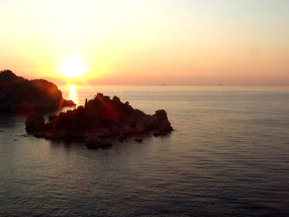 DSCF7836-Dawn Sunset-Isola Bella-Taormina-Sicilia-Italy-gnuckx CC0 HQ